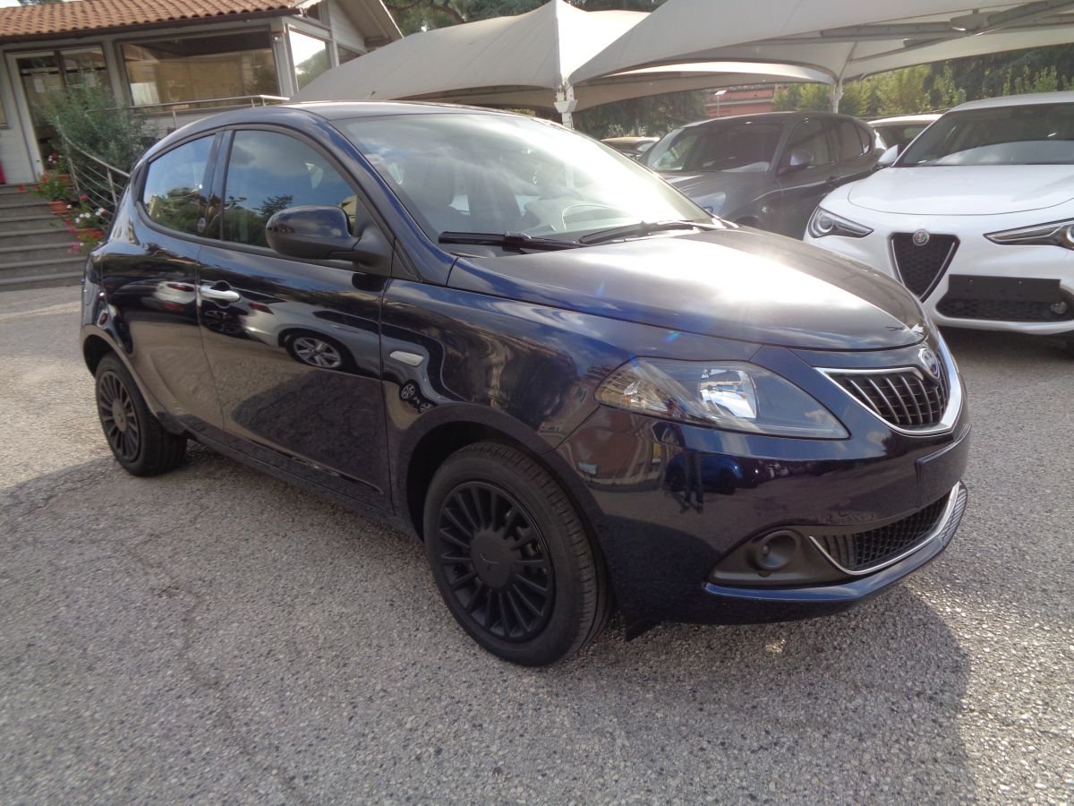 1000 HYBRID SILVER 70 CV KM 0 ITALIA