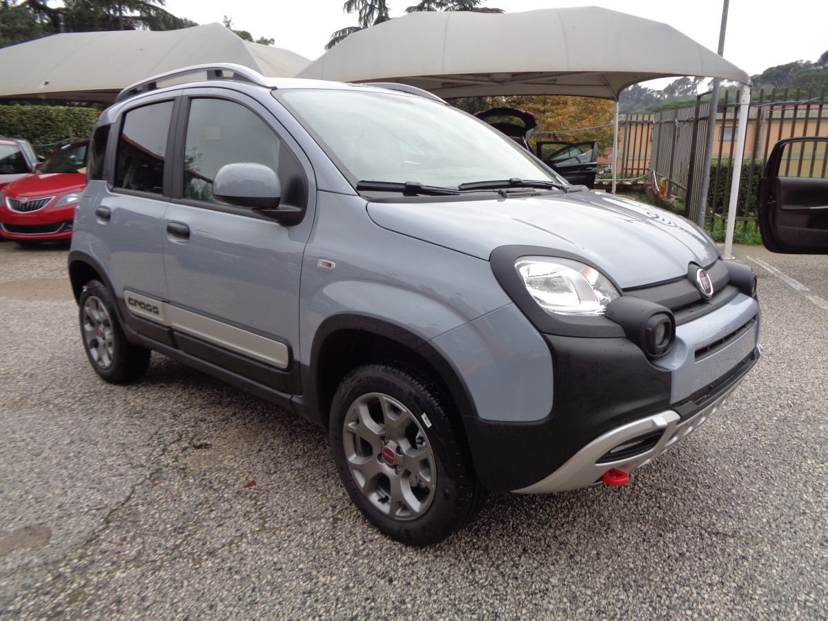 900 TWINAIR CROSS 85 CV 4X4 KM 0 CARPLAY