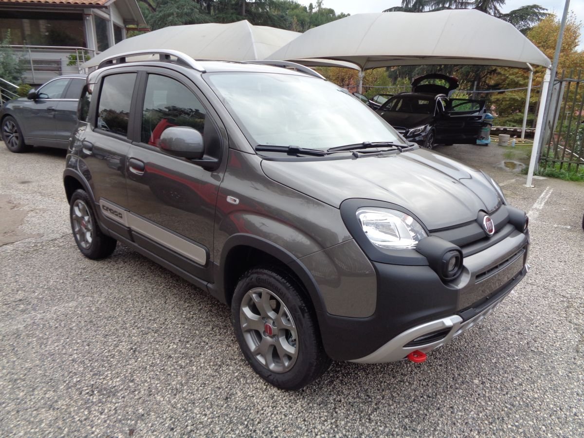 900 TWINAIR CROSS 85 CV 4X4 KM 0 CARPLAY
