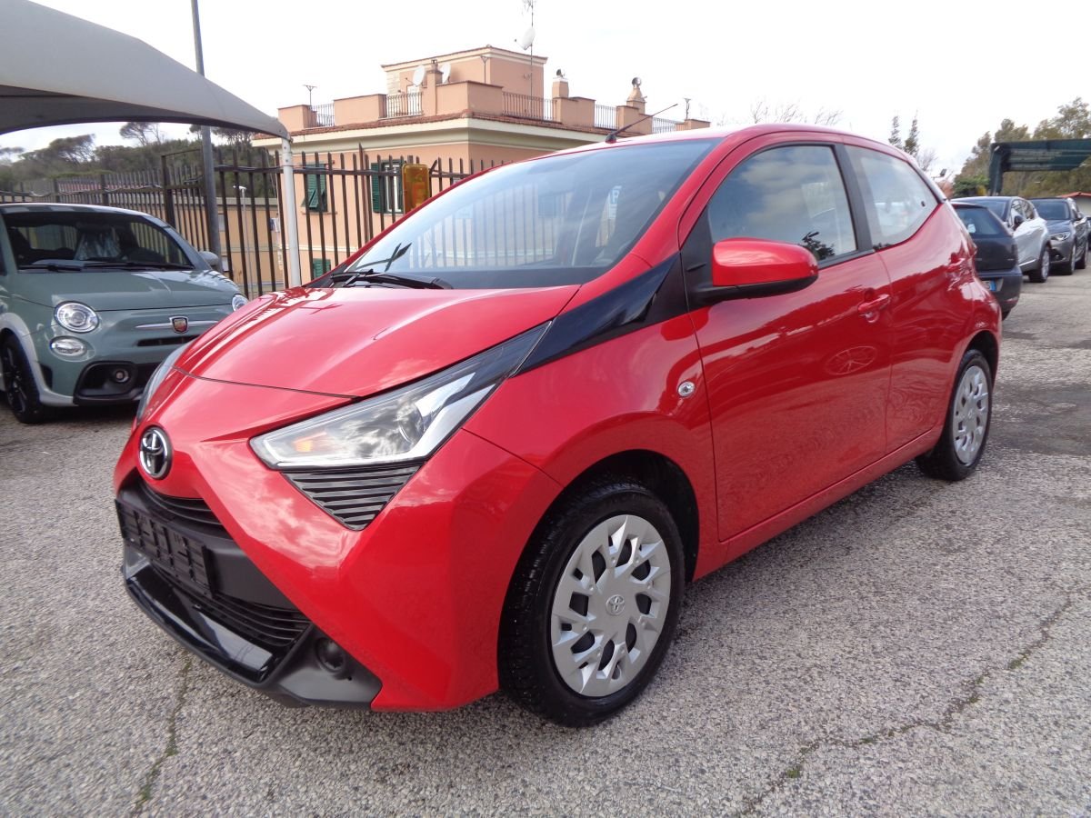 1000 VVT-I X-BUSINESS 72 CV 5P